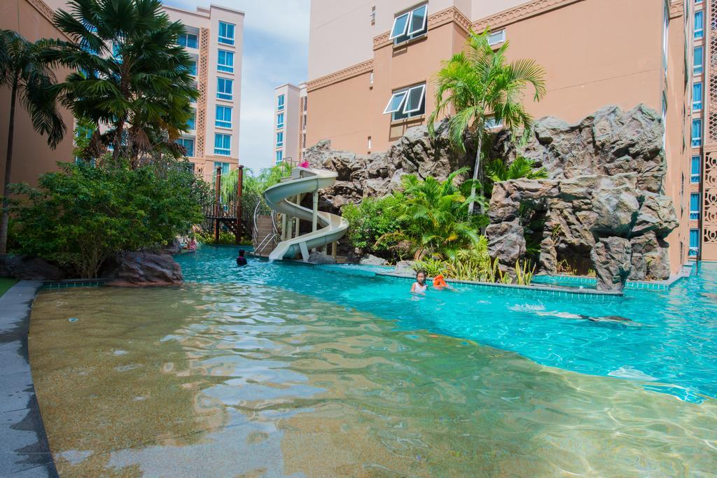 Atlantis Pattaya High Service Jomtien Beach Buitenkant foto